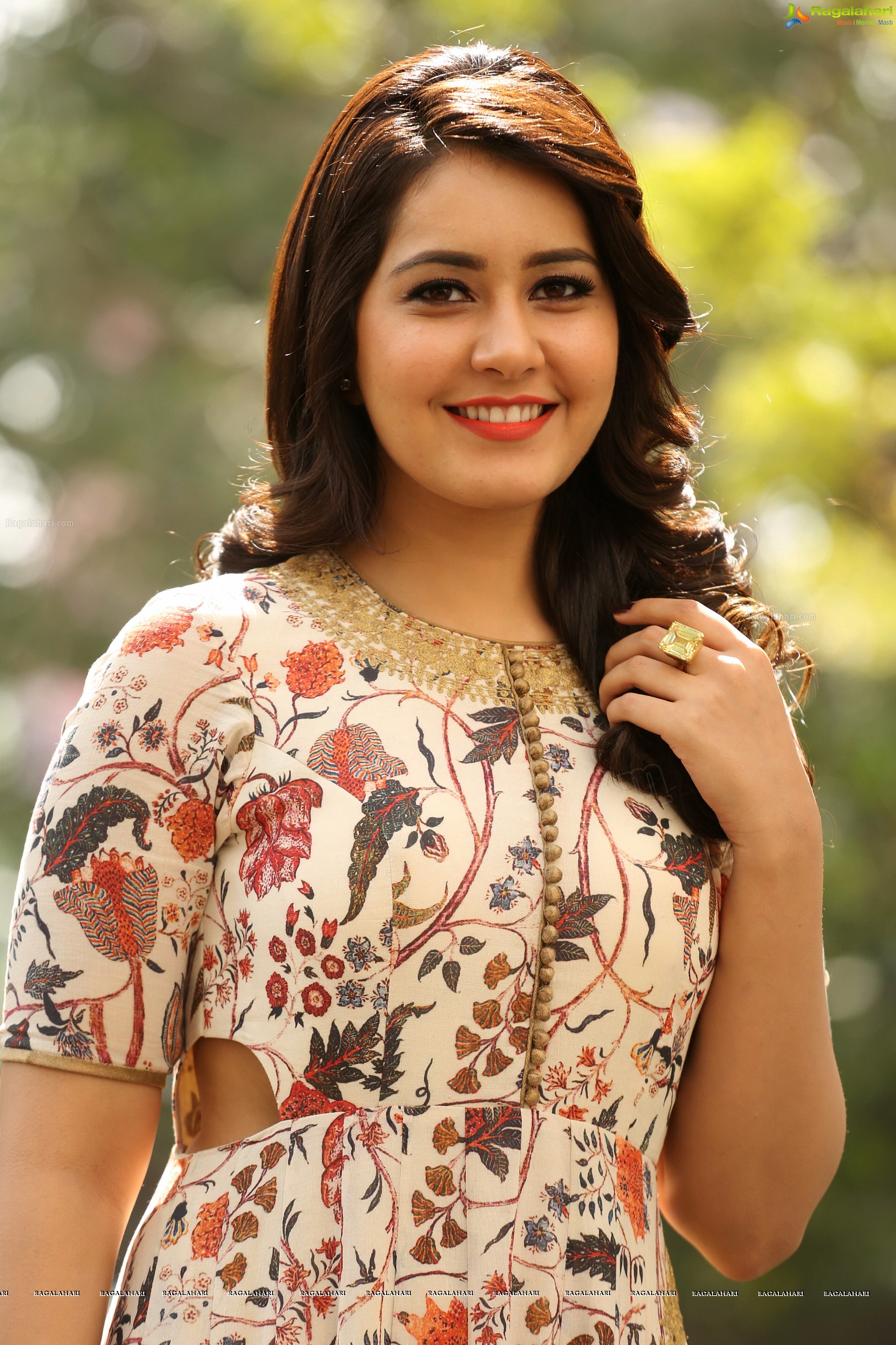 Rashi Khanna at Bengal Tiger Special Song Launch