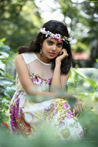 Shravyah Telugu Actress