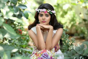 Shravyah Telugu Actress
