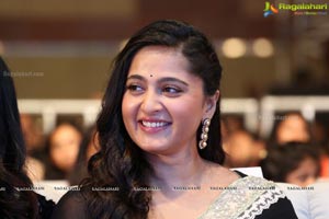  Anushka Size Zero