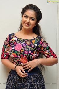 Avika Gor Photos