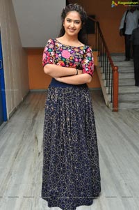 Avika Gor Photos