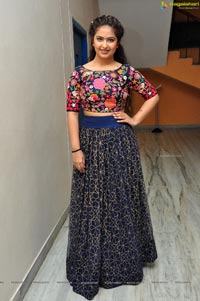 Avika Gor Photos