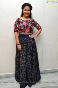 Avika Gor Photos