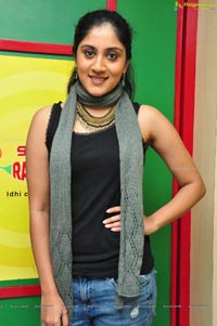 Dhanya Balakrishna in Jeans