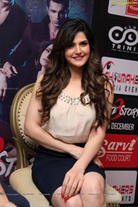 Zarine Khan