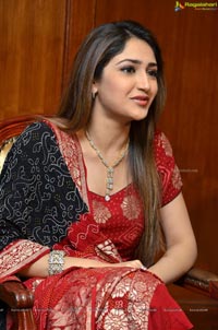 Sayesha Saigal Photos