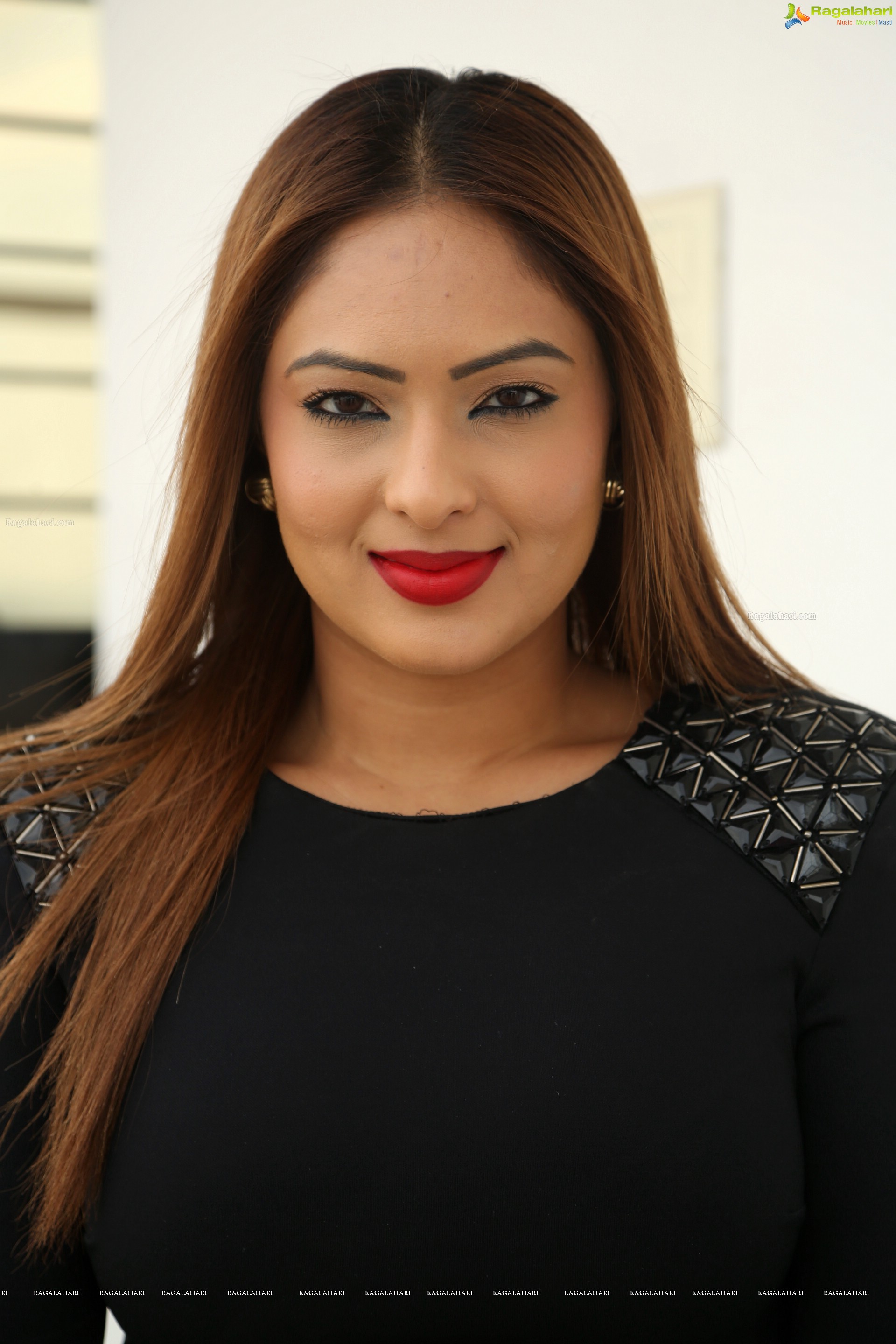 Nikeesha Patel (High Definition)