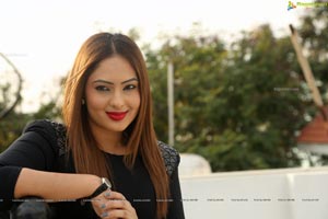 Nikeesha Patel HD Photos