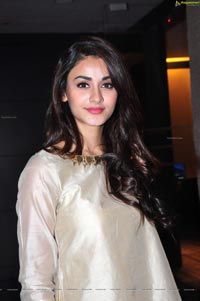 Aditi Arya