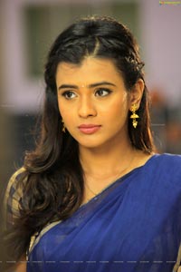 Hebah Patel Wallpapers