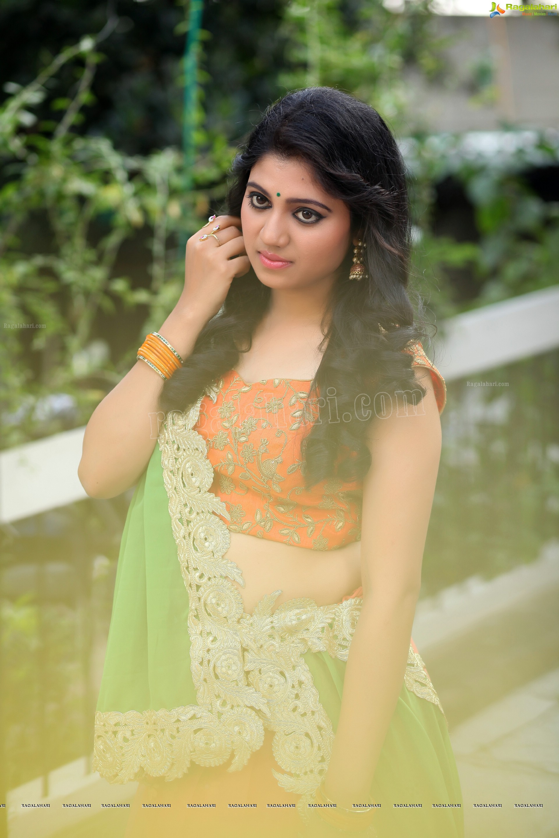 Divya Kola (Exclusive) (High Definition)