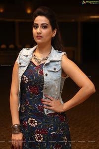 Kruthika Jayakumar