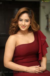 Nikesha Patel