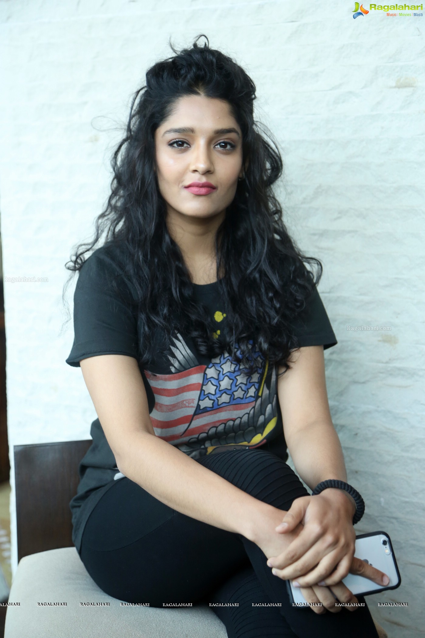 Ritika Singh (Posters)