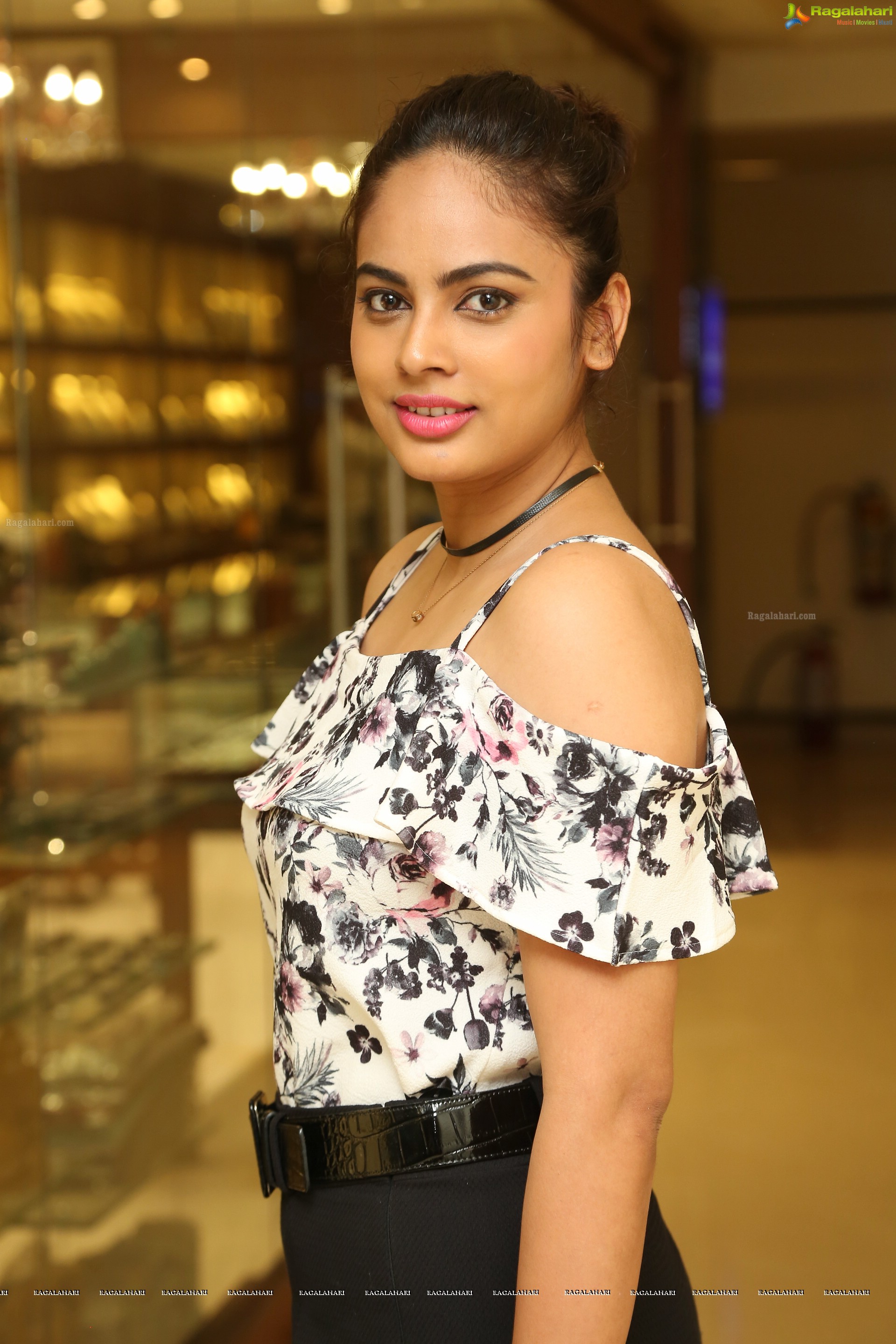 Nandita Swetha at Sutraa Exhibition (High Definition)