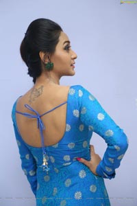 Shravya Rao glam pics at Vanavillu PM