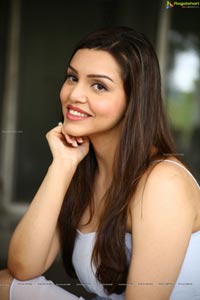 Kyra Dutt