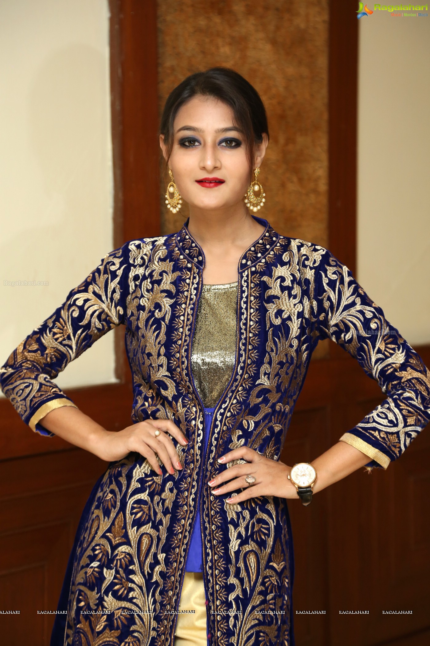 Nilofer Haidry at Sutraa Fashion Exhibition Curtain Raiser (Posters)