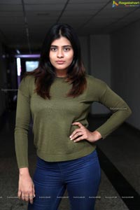 Hebah Patel Without Makeup 