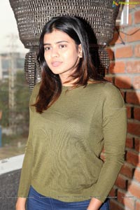 Hebah Patel Without Makeup 