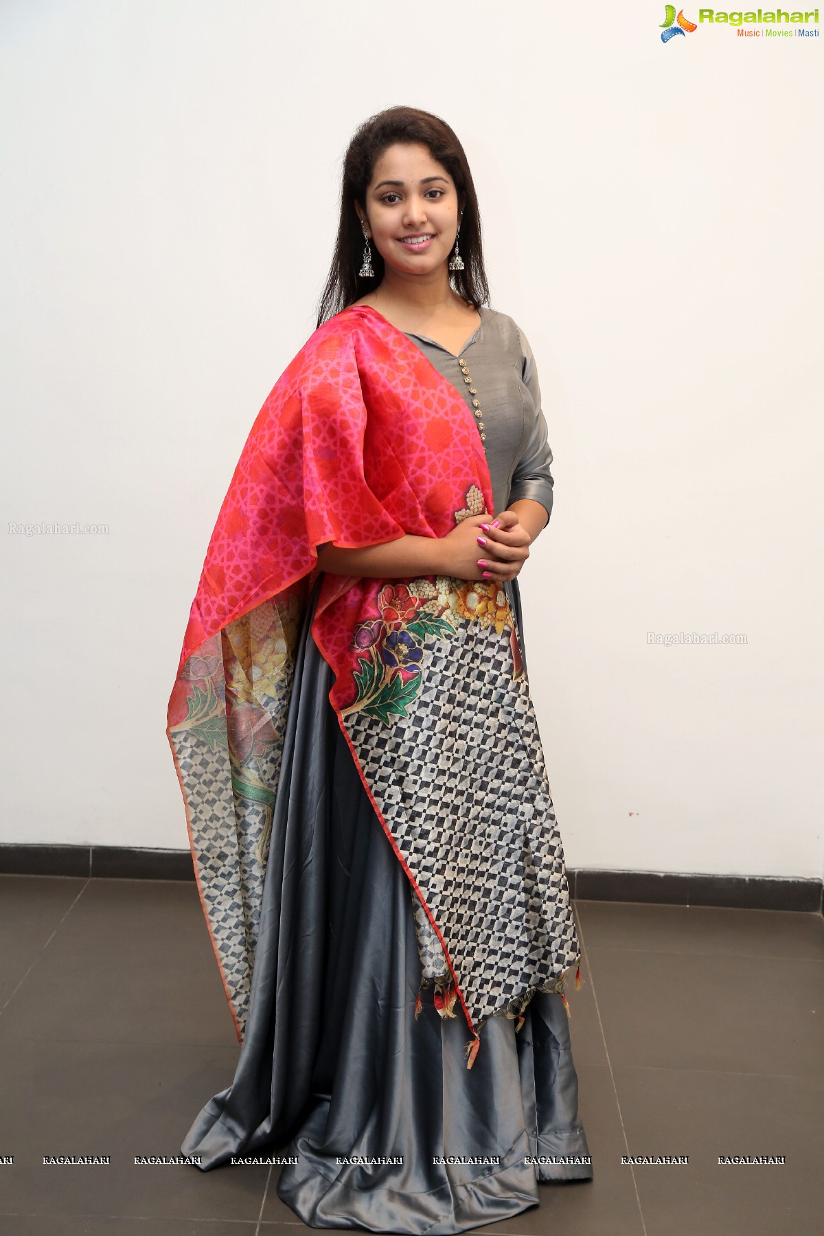Himansee Chowdary at 69th Solo Exhibition of Paintings by Hari