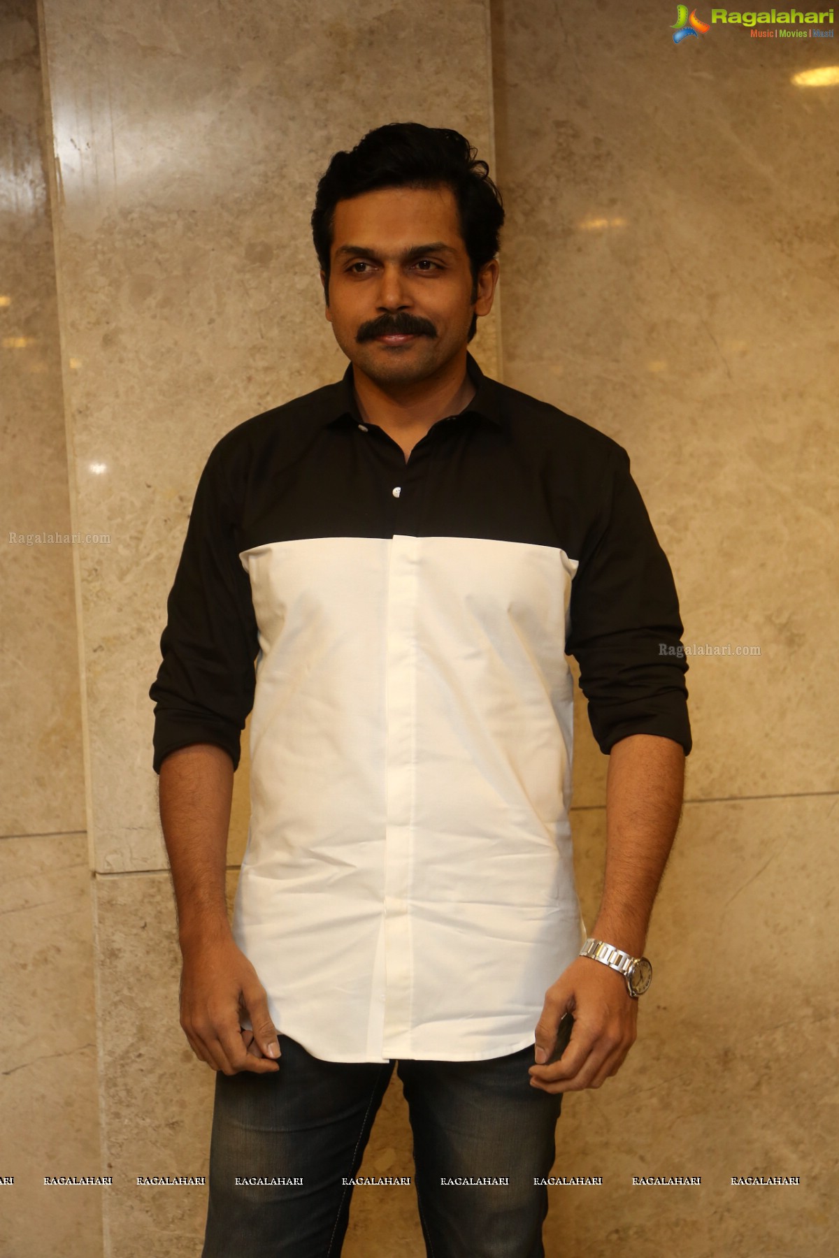 Karthi at Khakee Audio Release