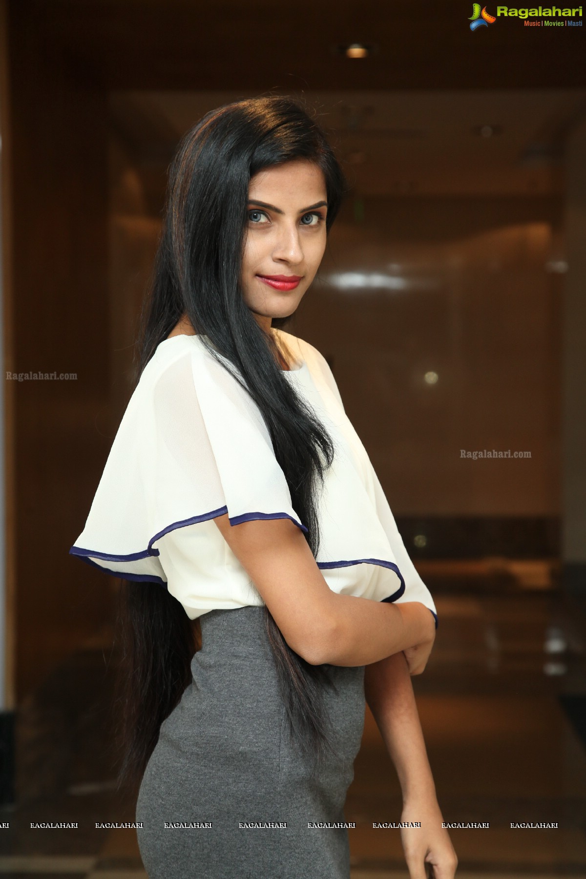 Krupa at Sutraa Luxury Fashion Exhibition Poster Launch