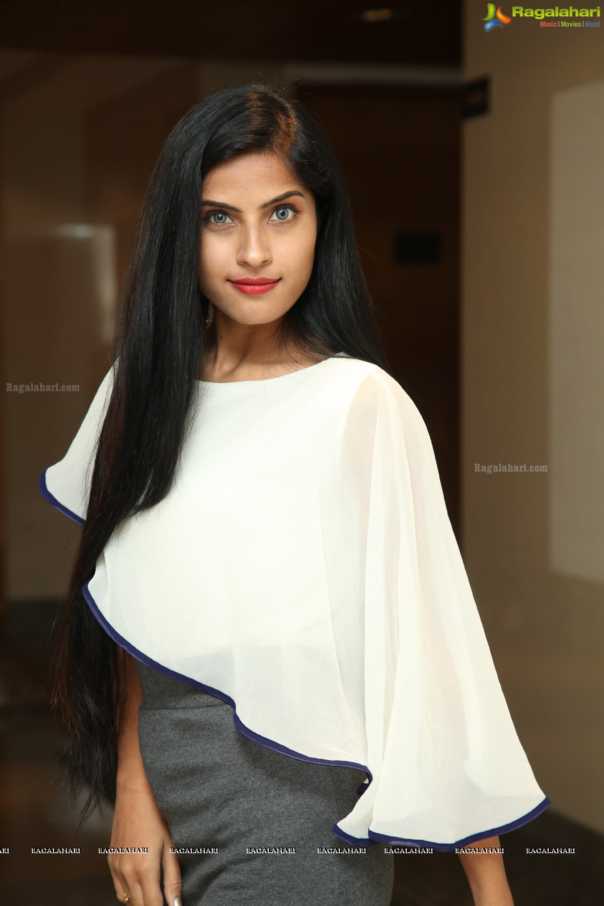 Krupa at Sutraa Luxury Fashion Exhibition Poster Launch