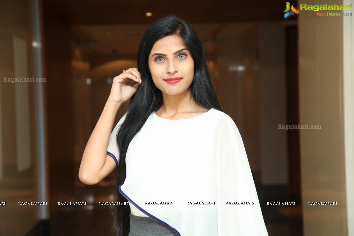 Krupa at Sutraa Luxury Fashion Exhibition Poster Launch