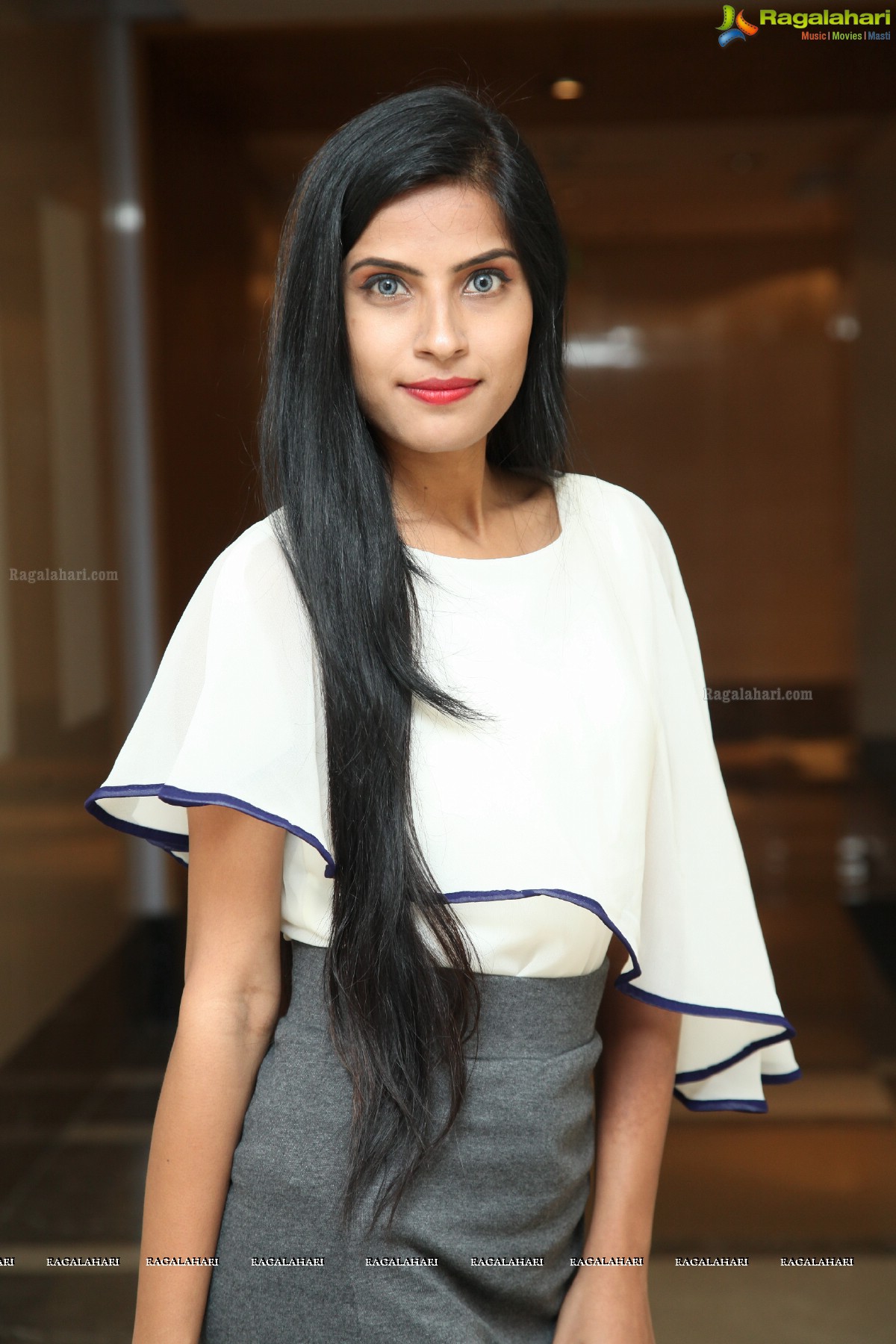 Krupa at Sutraa Luxury Fashion Exhibition Poster Launch