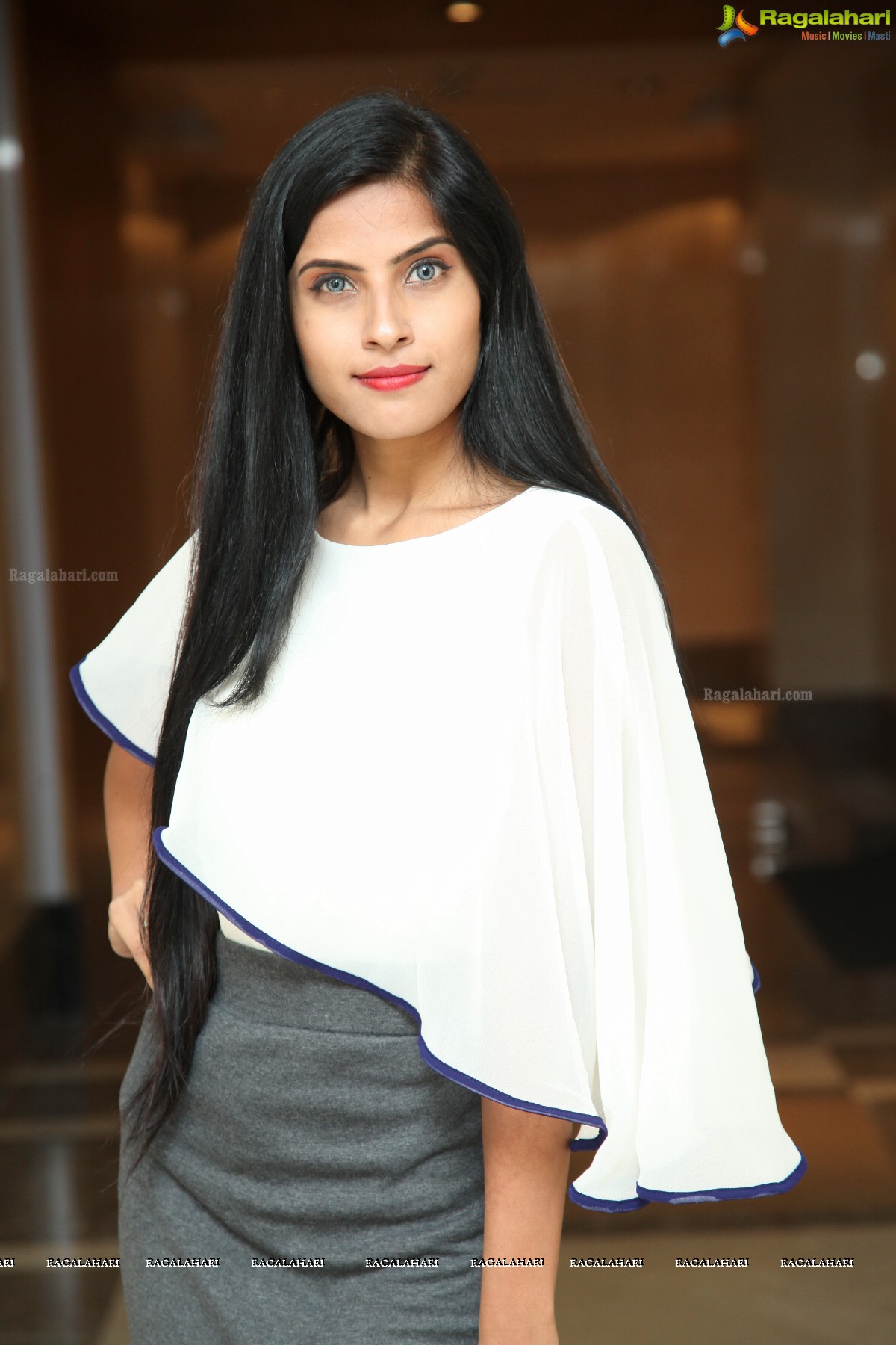 Krupa at Sutraa Luxury Fashion Exhibition Poster Launch