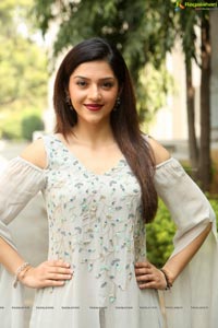 Mehreen Kaur Pirzada