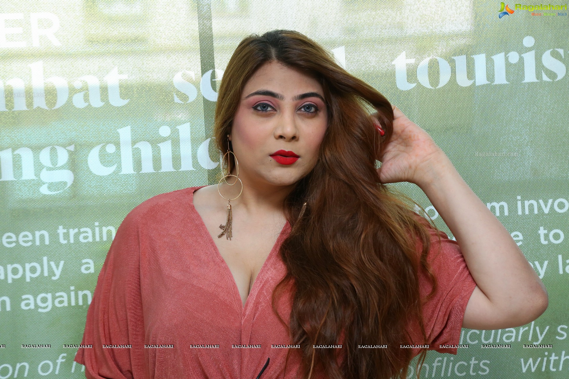 Dyana Shiffaire @ Mr and Miss Iconic India - HD Gallery