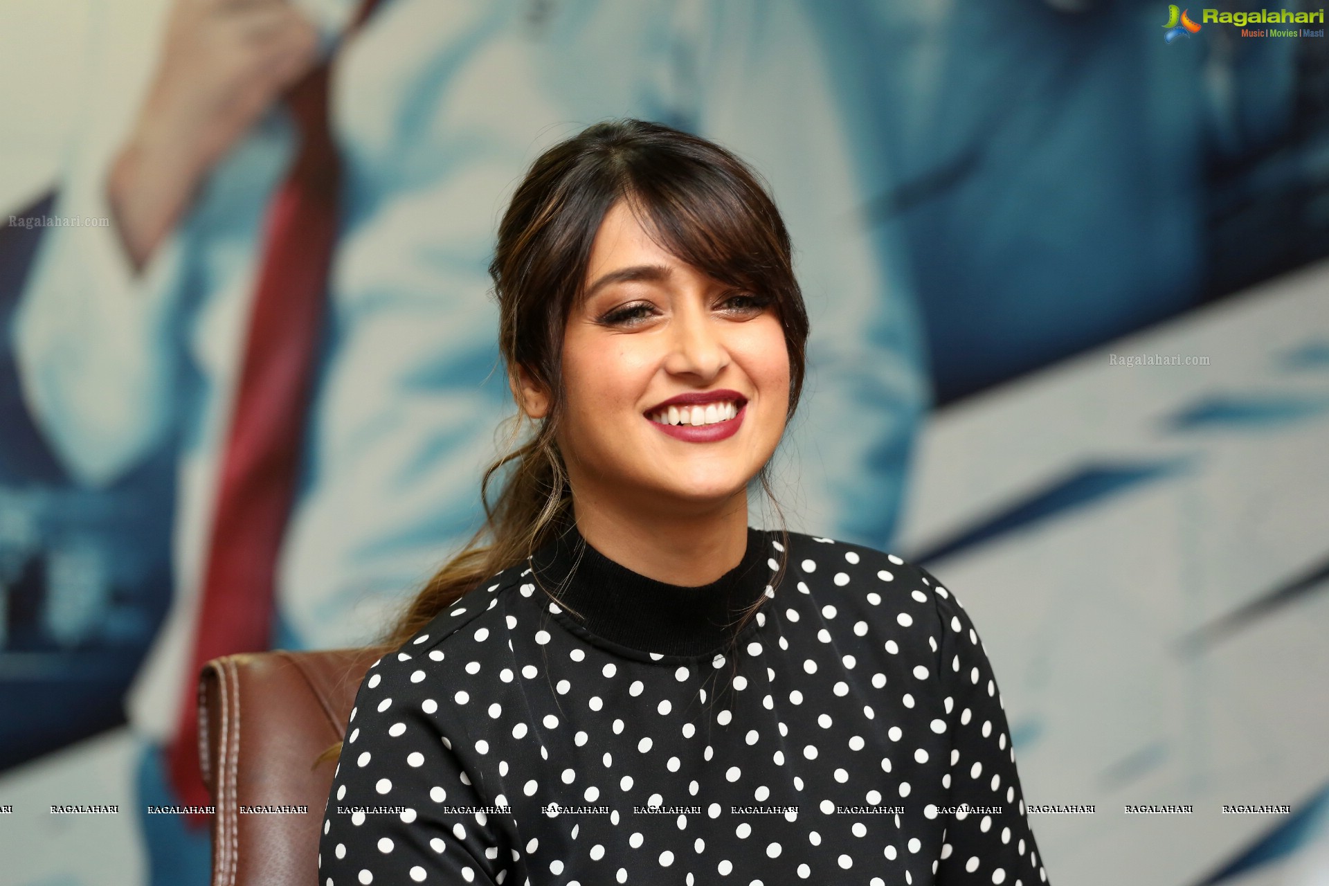 Ileana D'Cruz (High Definition) @ Amar Akbar Anthony Interview