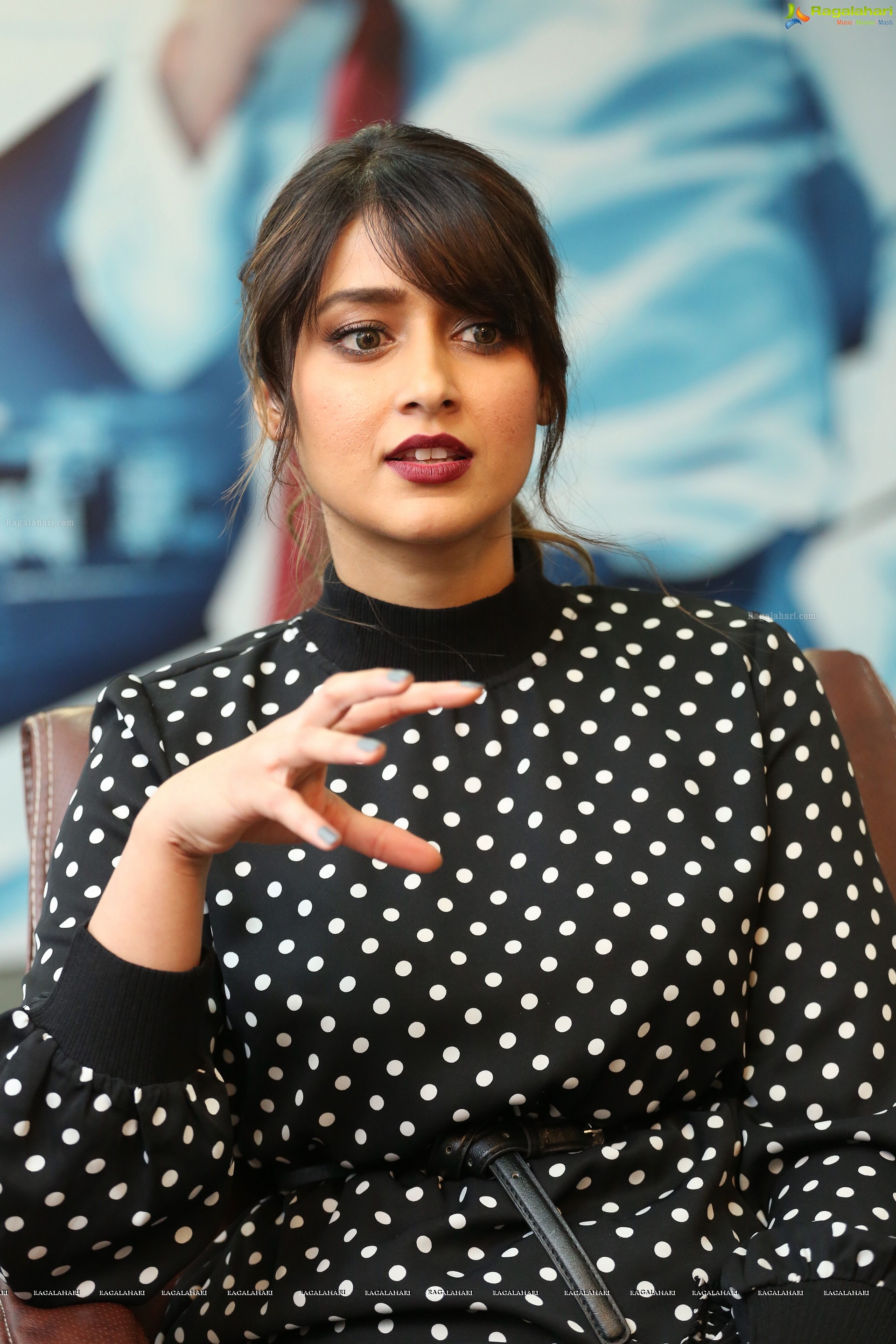 Ileana D'Cruz (High Definition) @ Amar Akbar Anthony Interview