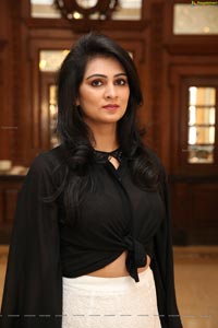 Jaya Karnani Mundhra