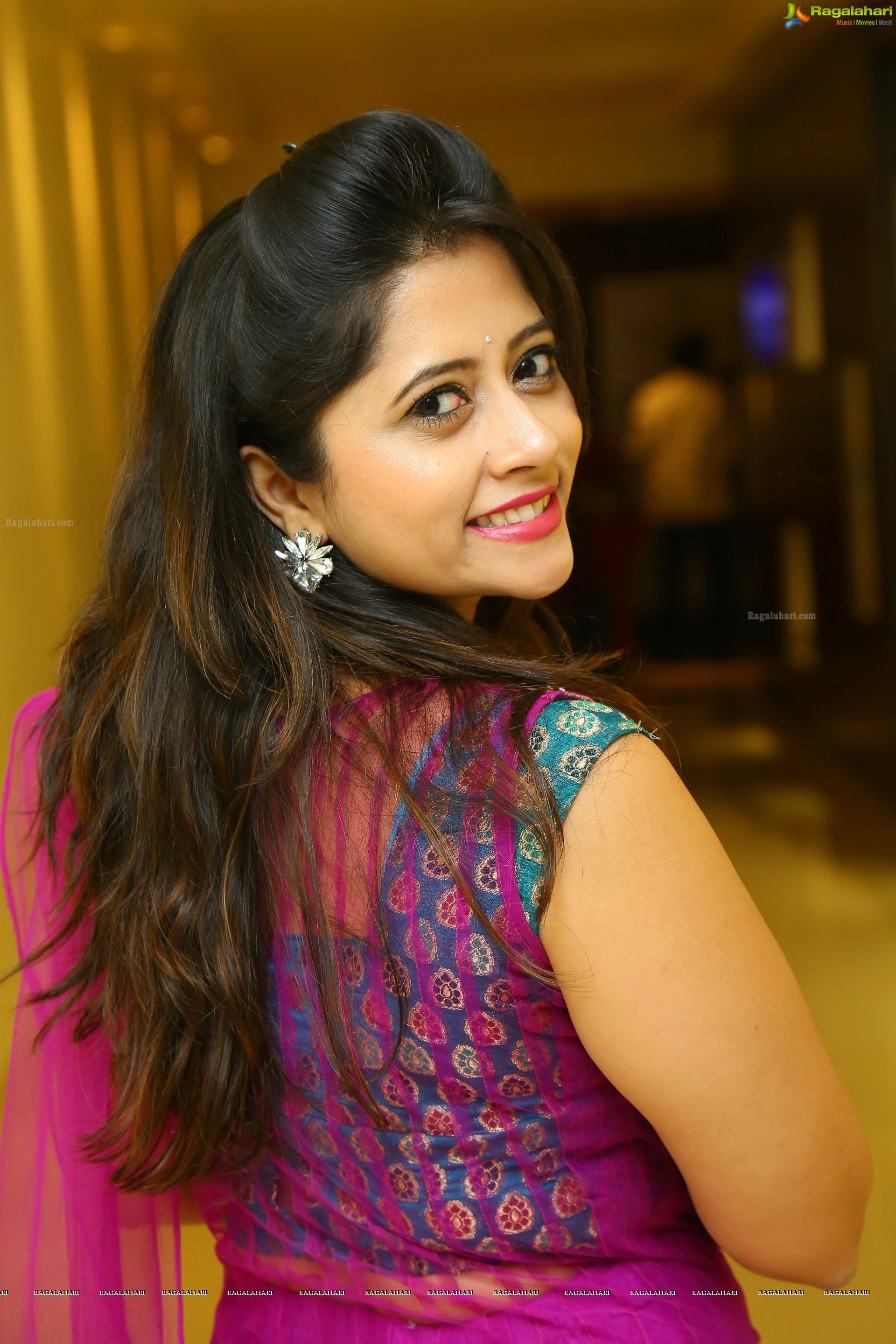 Lahari @ Trendz Expo at Taj Krishna - HD Gallery