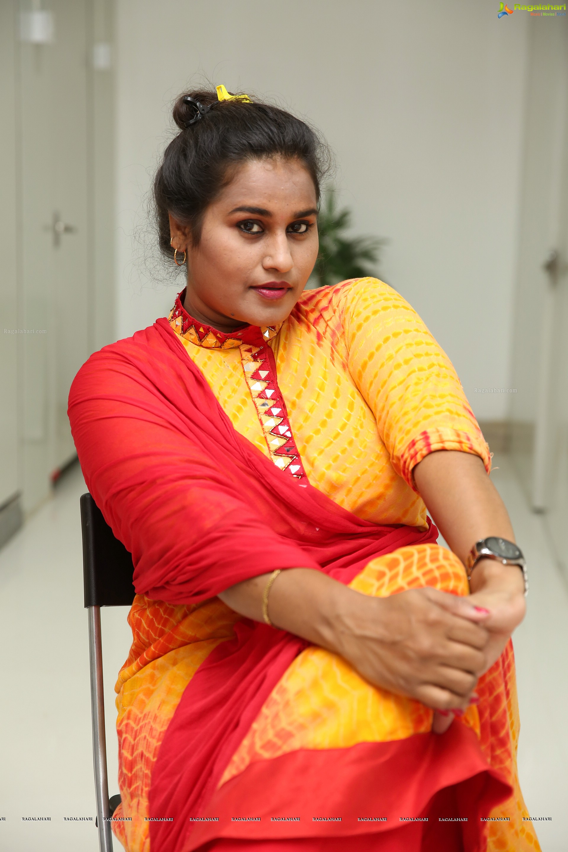 Mahathi @ Emirate Salon New Branch Opening - HD Gallery