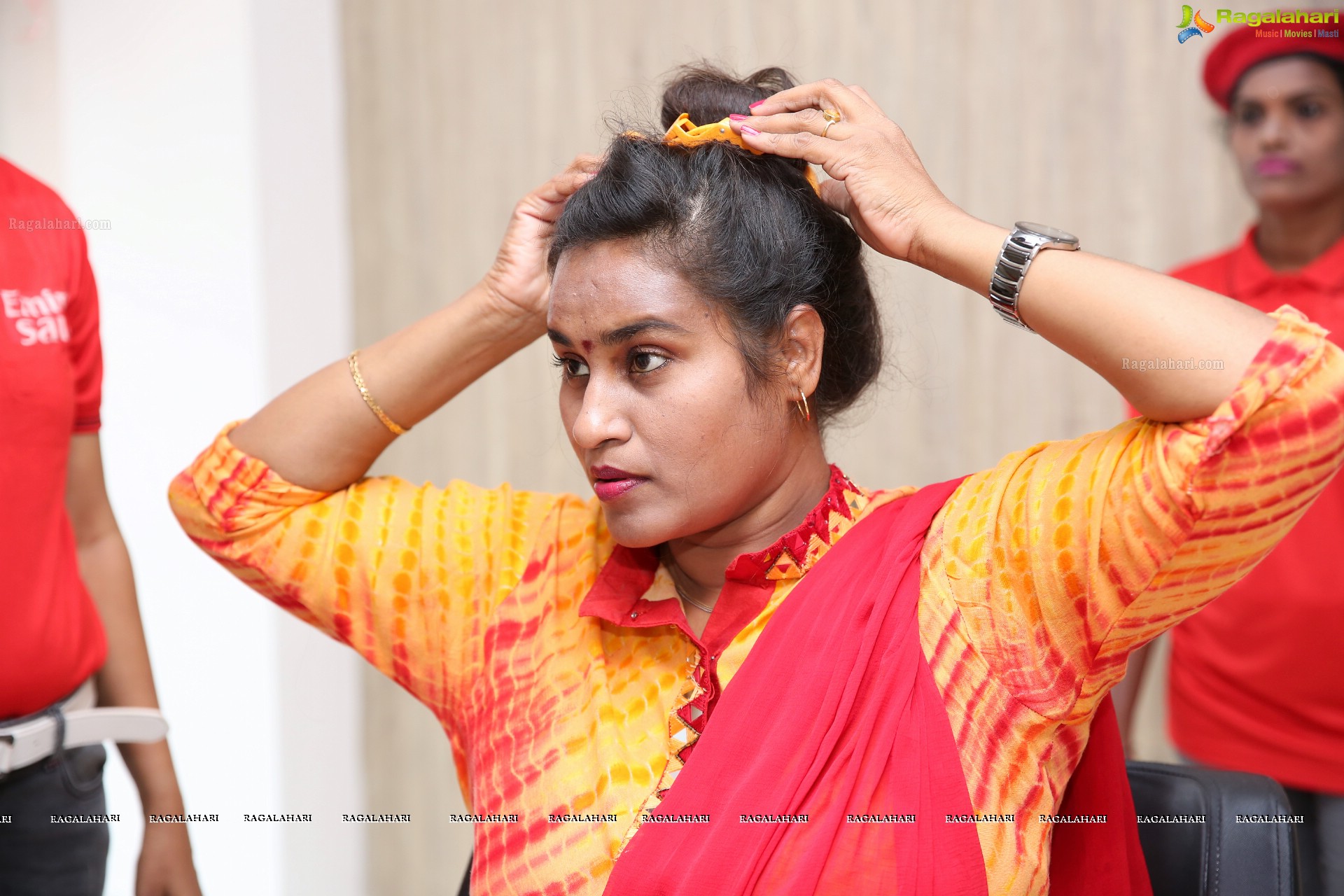 Mahathi @ Emirate Salon New Branch Opening - HD Gallery