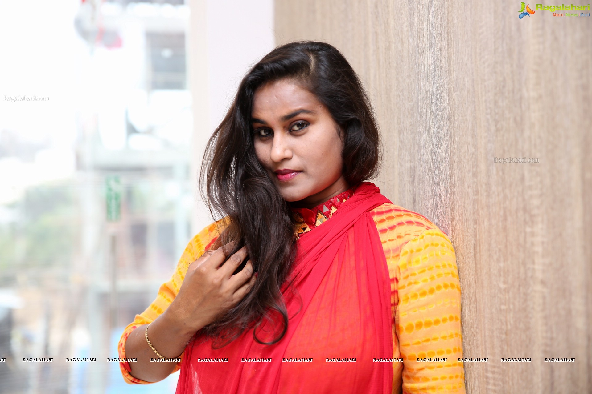 Mahathi @ Emirate Salon New Branch Opening - HD Gallery