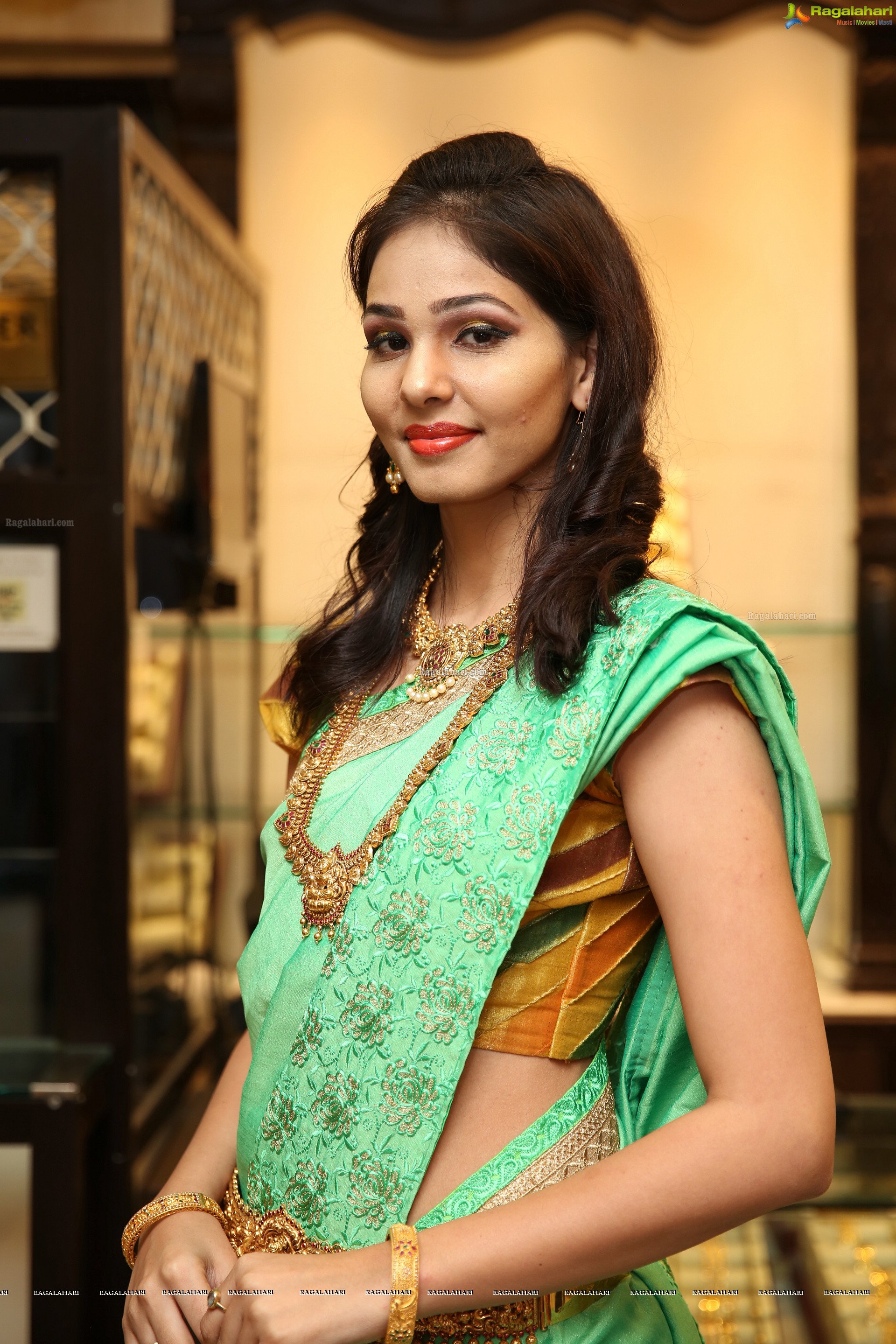 Nikita Dadhich @ Manepally Jewellers Dhantera's Festive Collection Launch - HD Gallery