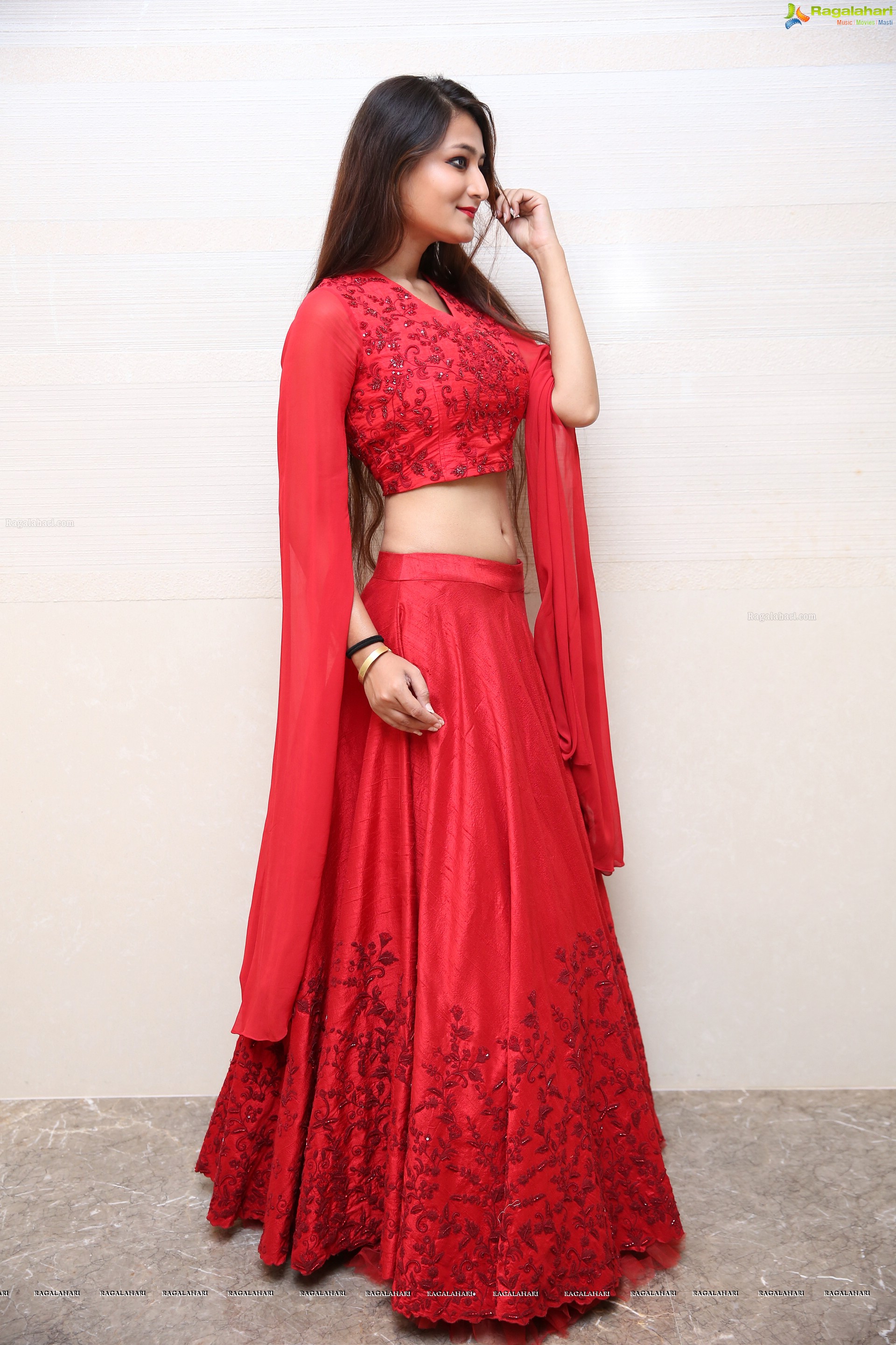 Nilofer Haidry @ Sutraa Wedding Exhibition Logo Launch & Fashion Show - HD Gallery