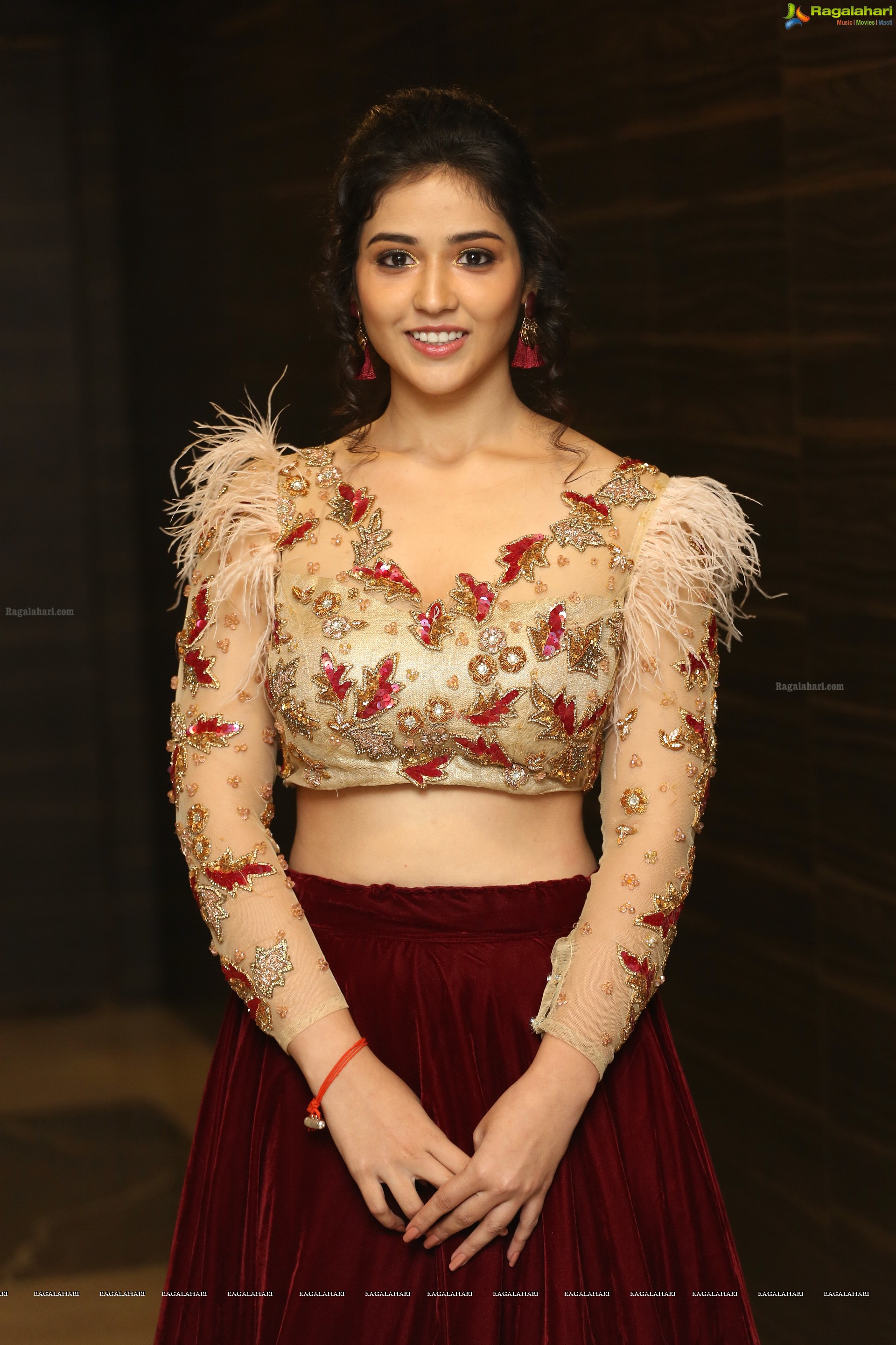 Priyanka Jawalkar @ Taxiwala Pre-Release Event - HD Gallery