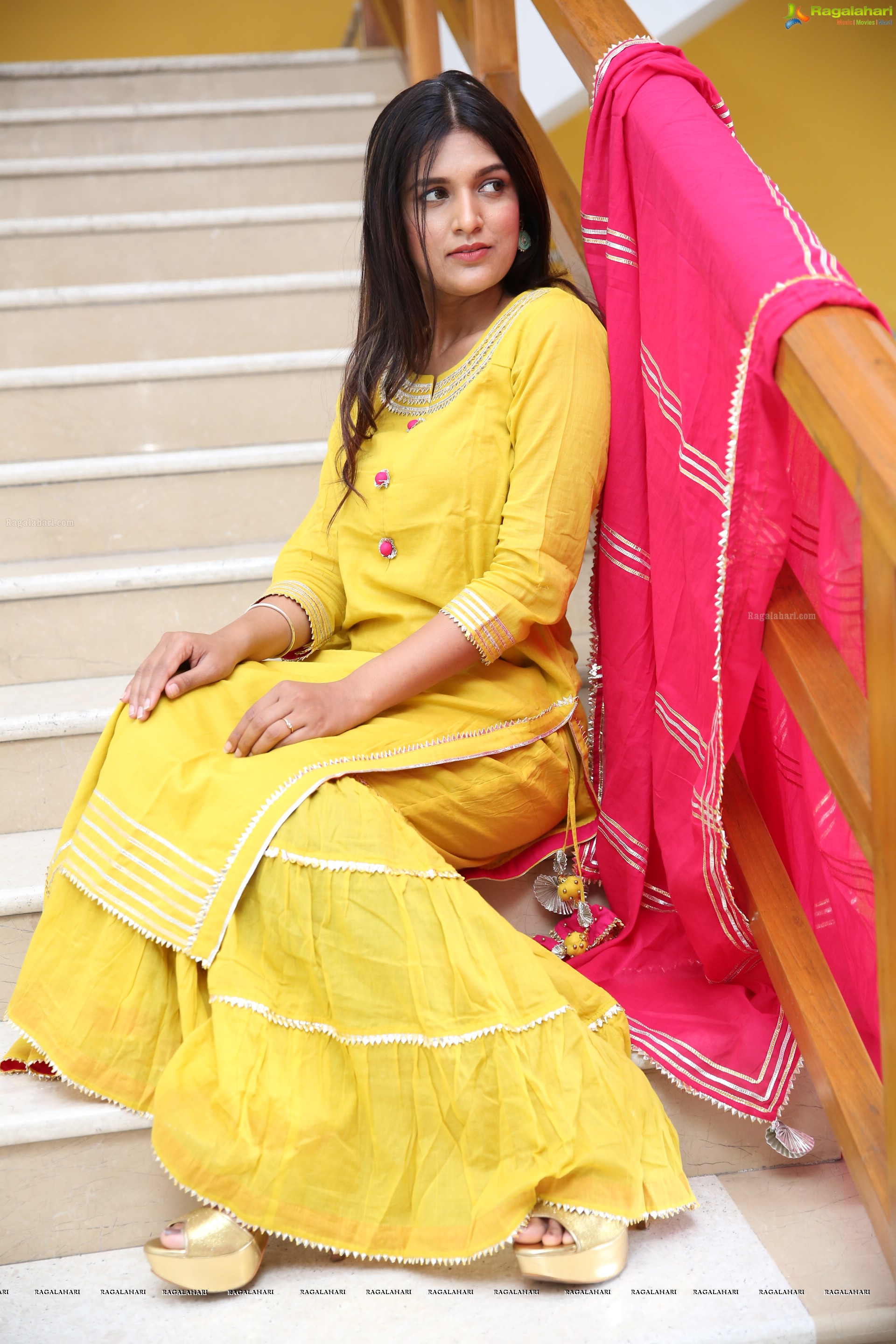 Ritu Biradar @ Sutraa Wedding Exhibition Logo Launch & Fashion Show - HD Gallery