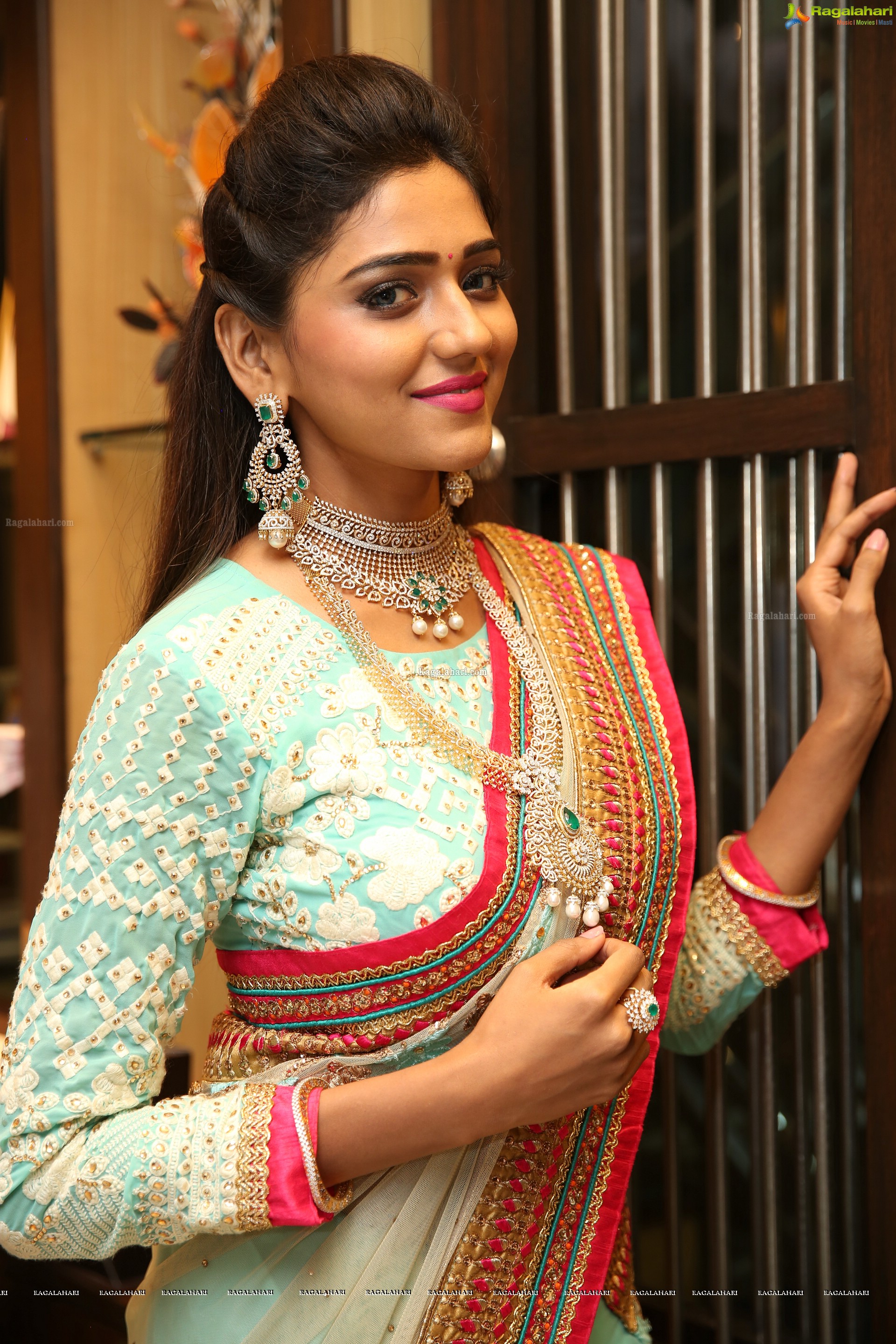 Shalu Chourasiya @ Manepally Jewellers Dhantera's Festive Collection Launch - HD Gallery