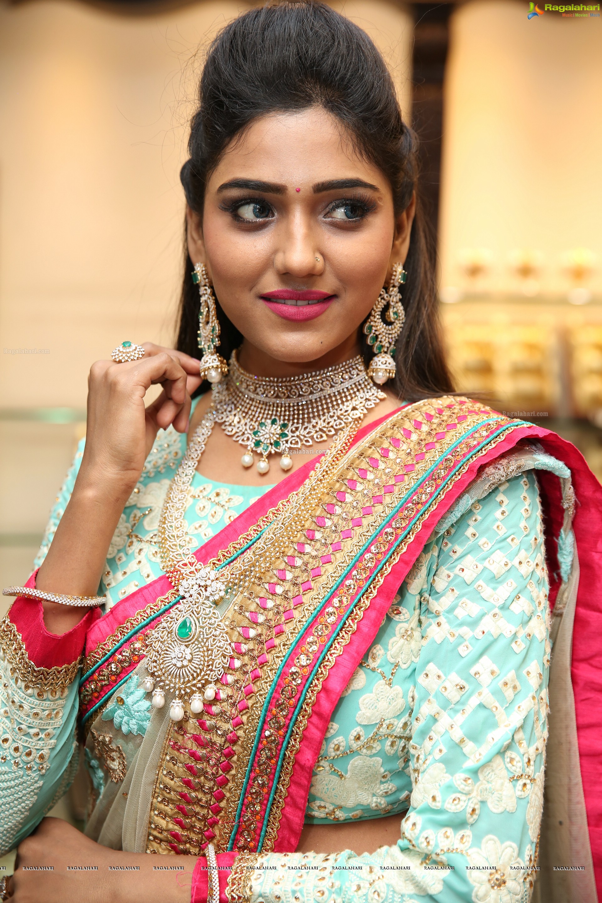 Shalu Chourasiya @ Manepally Jewellers Dhantera's Festive Collection Launch - HD Gallery