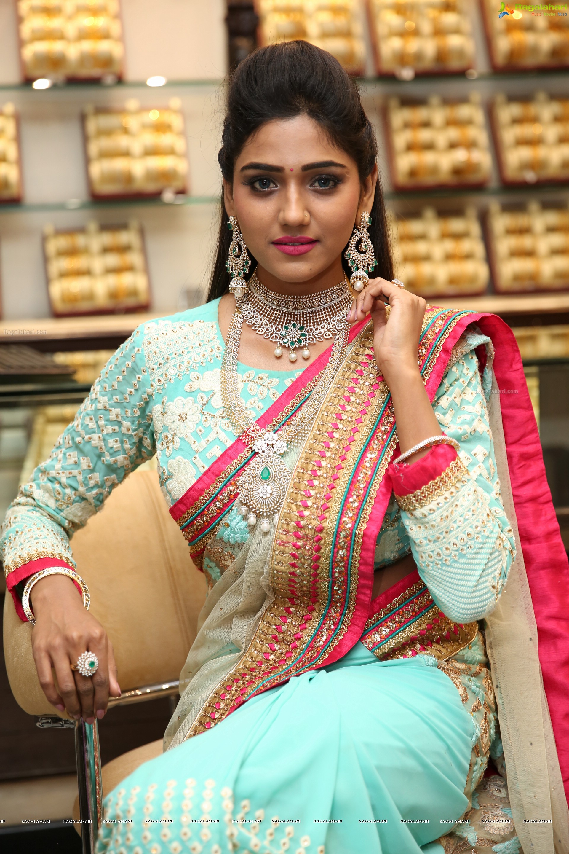 Shalu Chourasiya @ Manepally Jewellers Dhantera's Festive Collection Launch - HD Gallery