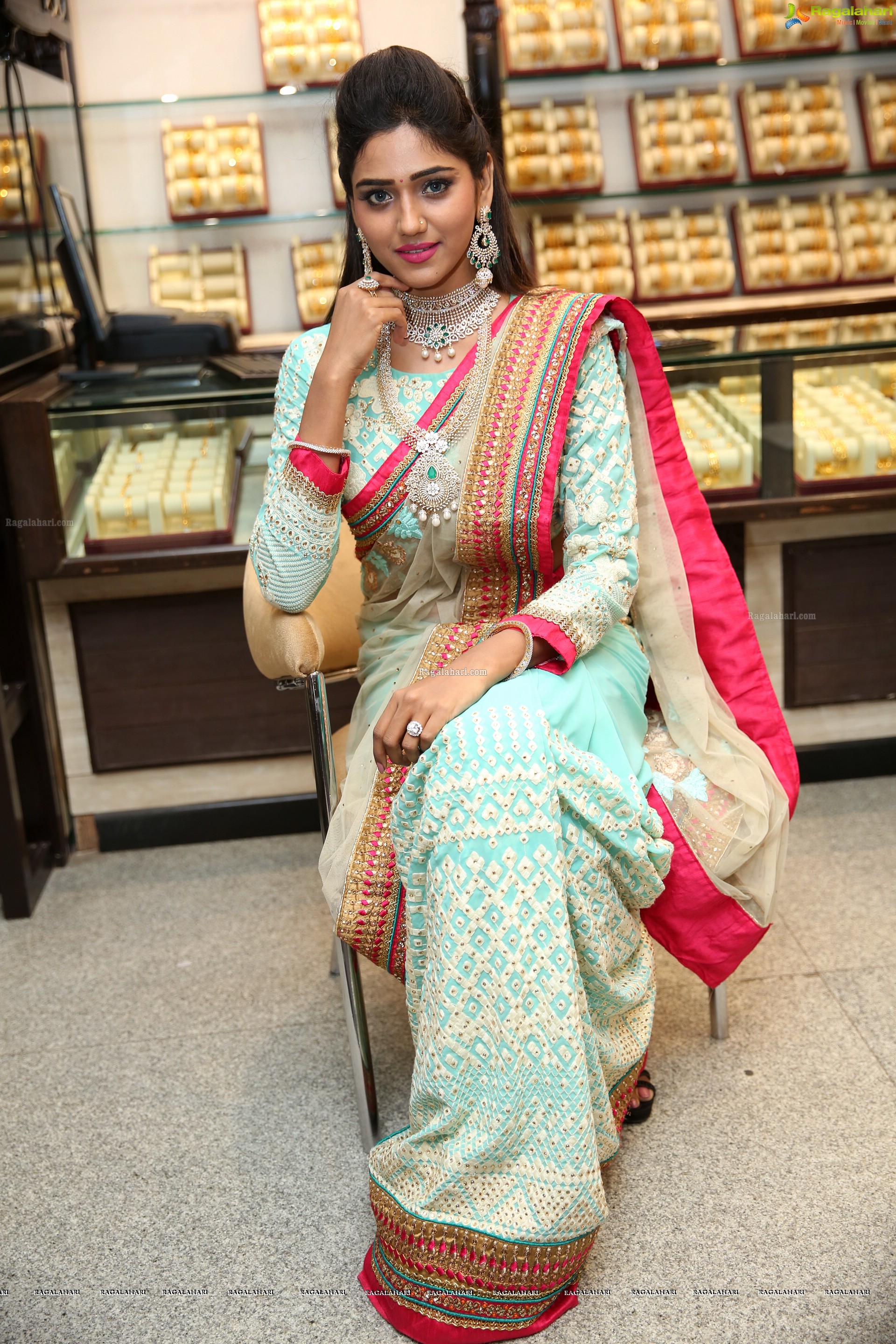 Shalu Chourasiya @ Manepally Jewellers Dhantera's Festive Collection Launch - HD Gallery