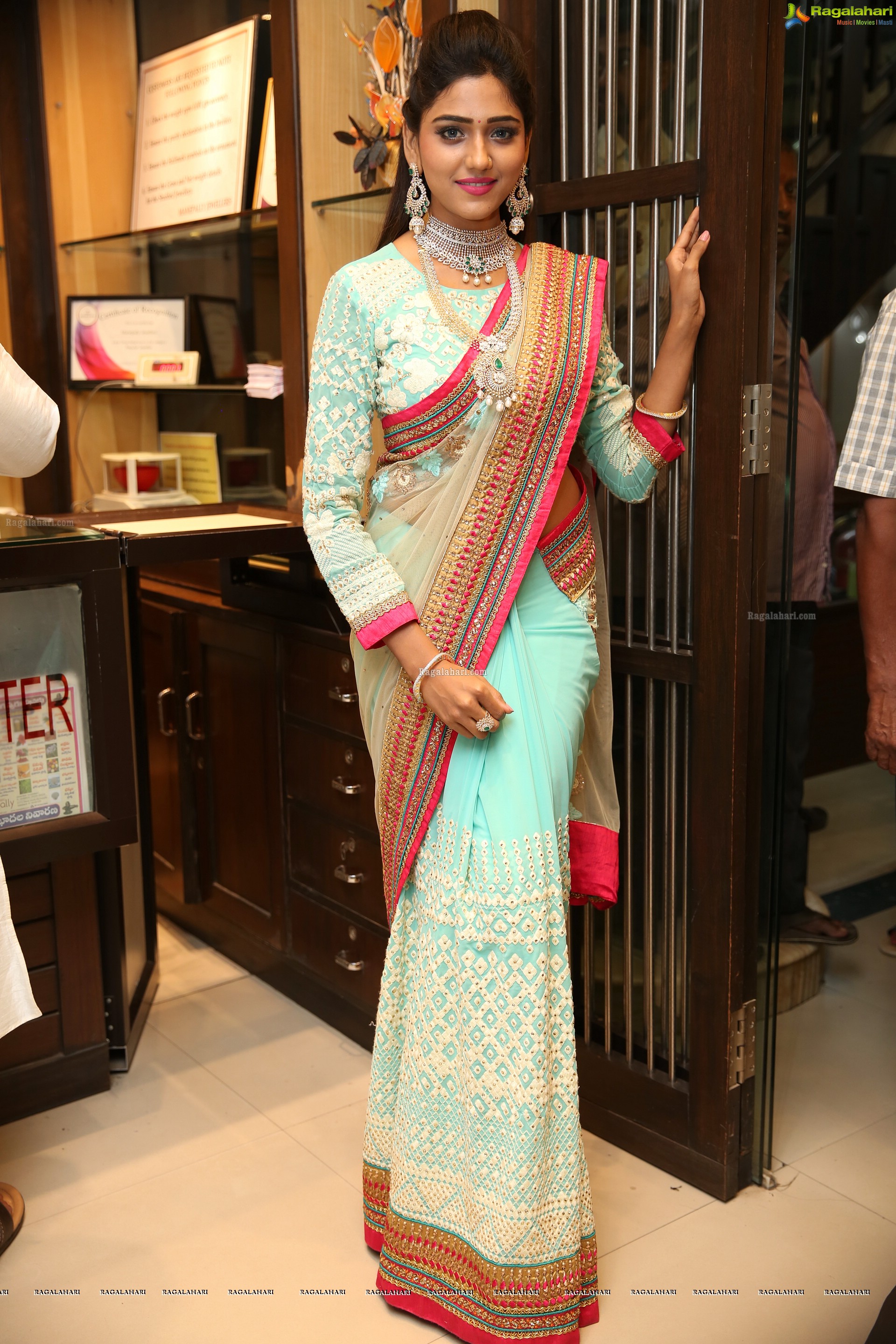 Shalu Chourasiya @ Manepally Jewellers Dhantera's Festive Collection Launch - HD Gallery